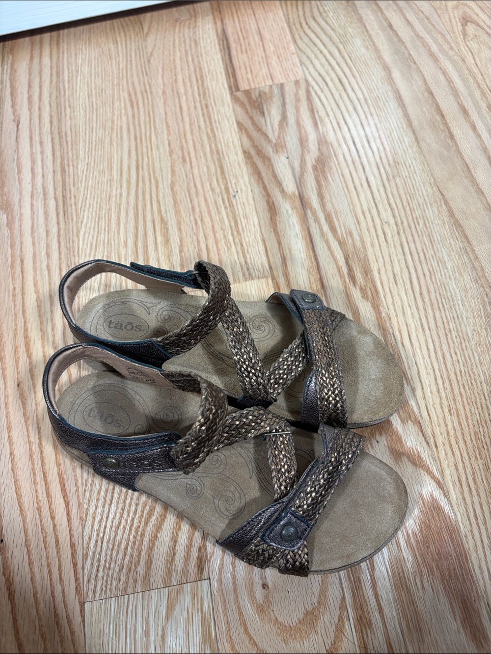Taos Footwear Metallic Bronze Braided Strap Comfort Sandals - Picture 2 of 6